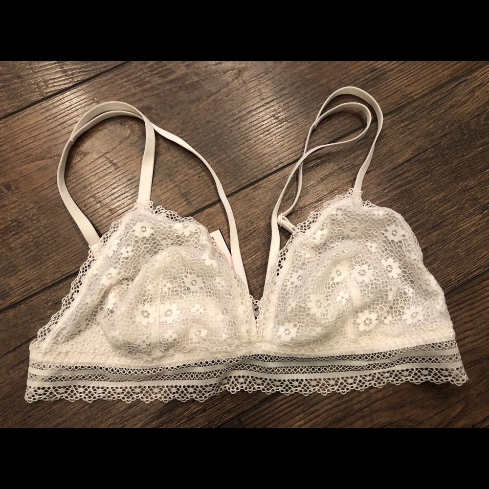 Victoria secret lacy bra, Large